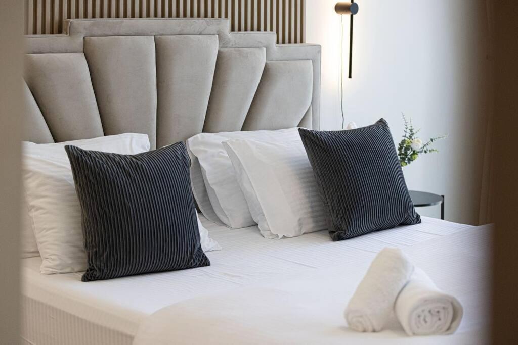 Chic 2 Bed Near Trade Centre With 5 Star Amenities Daire Dubai Dış mekan fotoğraf